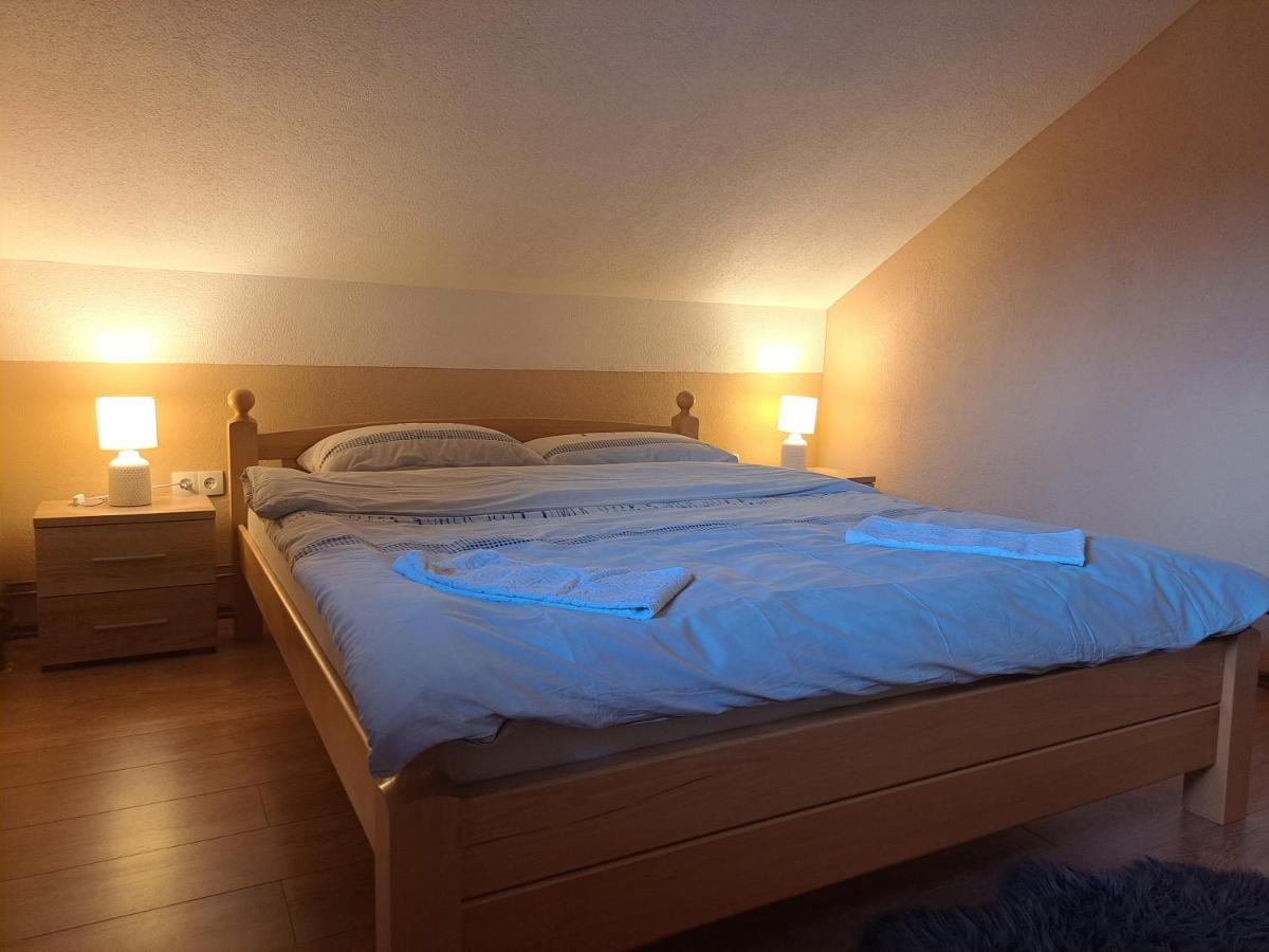 Apartman Avram Kotor Varos Exteriör bild